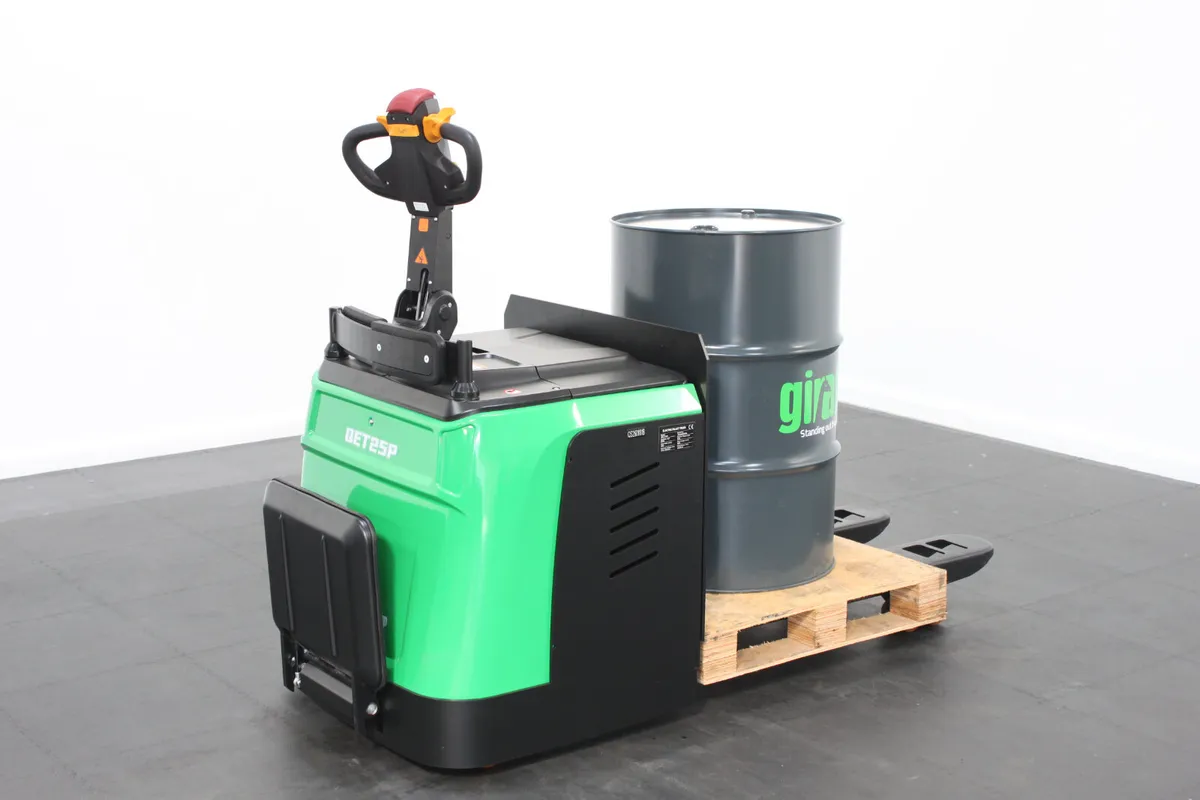 giraffe GET25P Stand-on Pallet truck– 2,500kg - Image 4