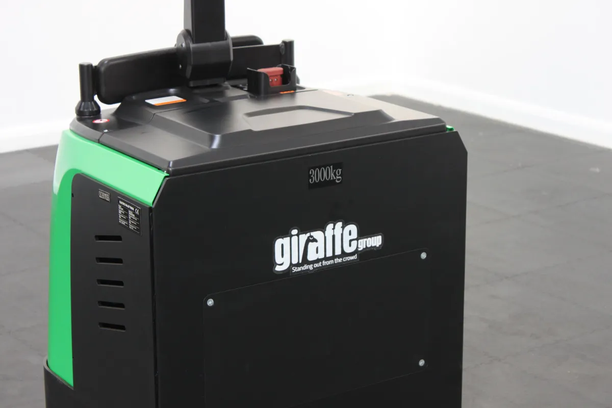giraffe GET30P Stand-on Pallet truck– 3,000kg - Image 3