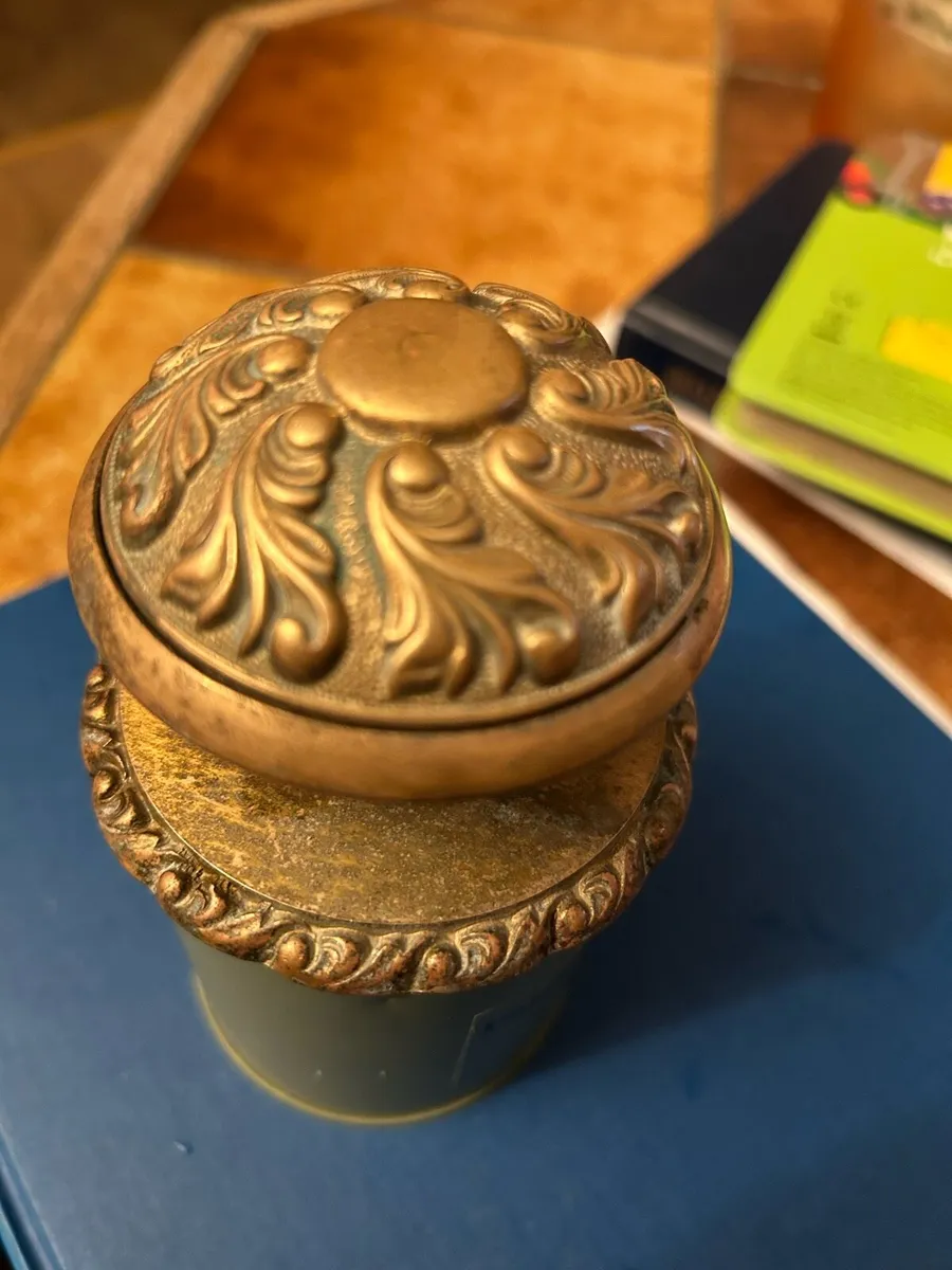 Solid Brass Pulling Knob For Front Door. - Image 1