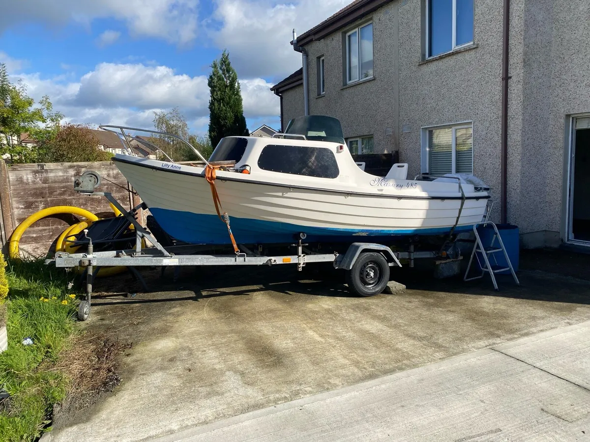 16ft cabin cruiser boat - Image 1