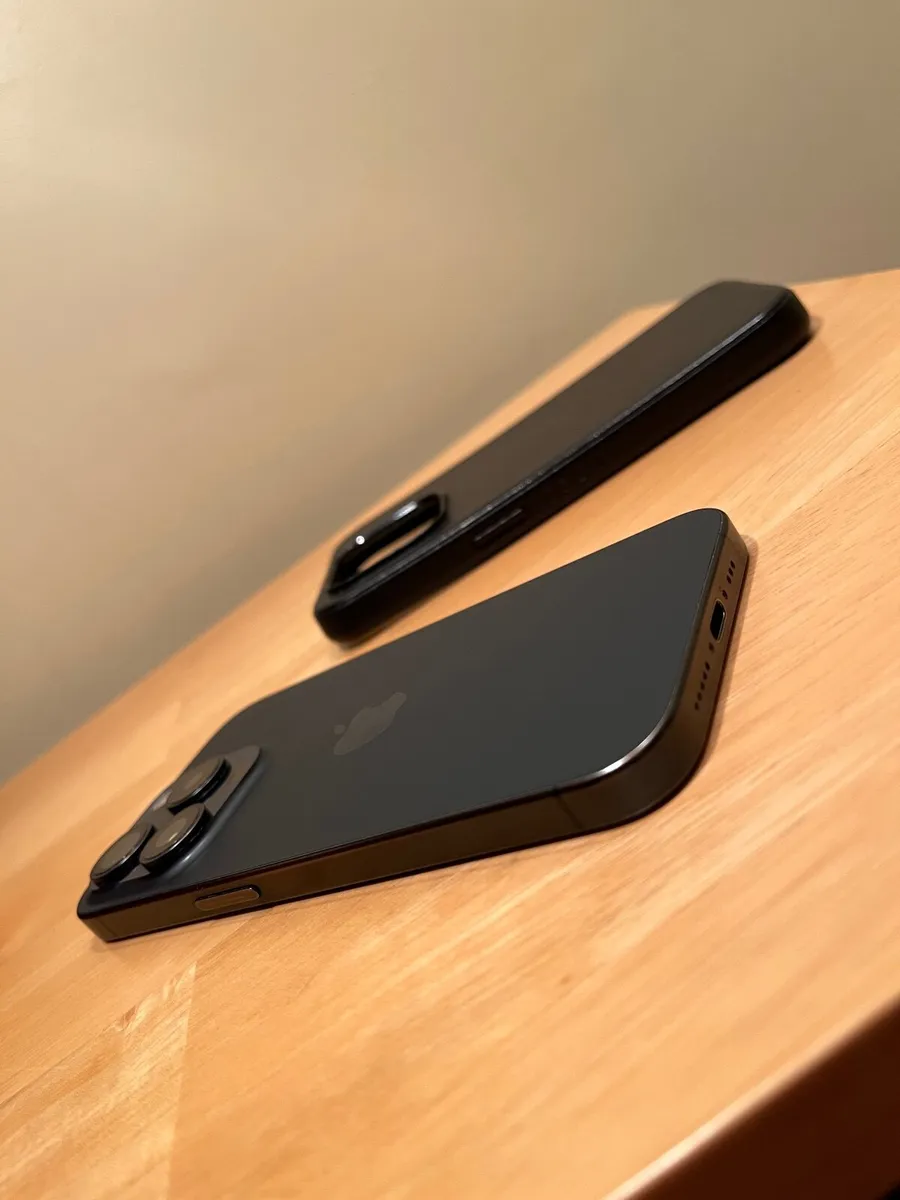 I Phone 15 pro Blue Titanium - Image 1