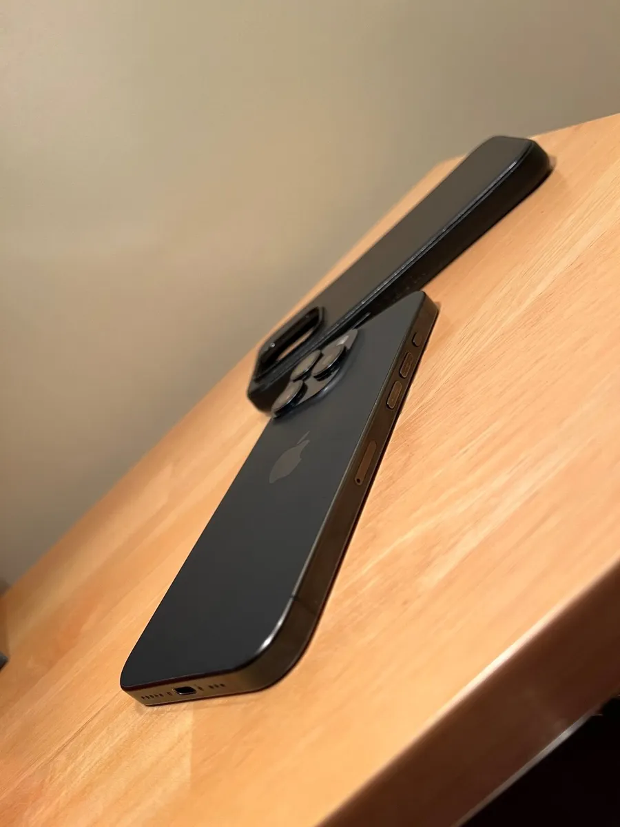 I Phone 15 pro Blue Titanium - Image 2