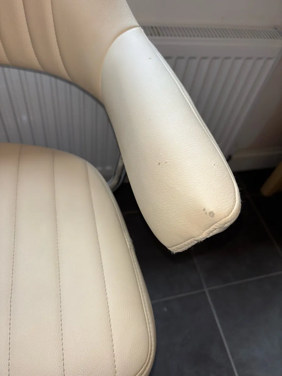 2 cream bar stools - Image 4