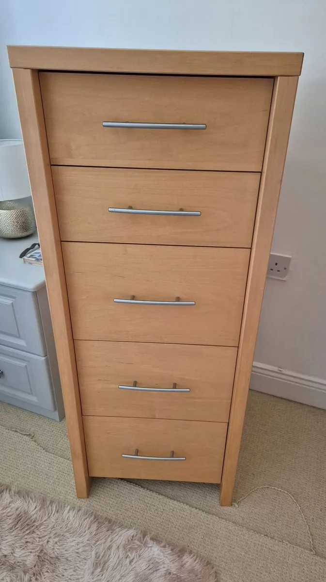 Bedroom furniture - Image 2