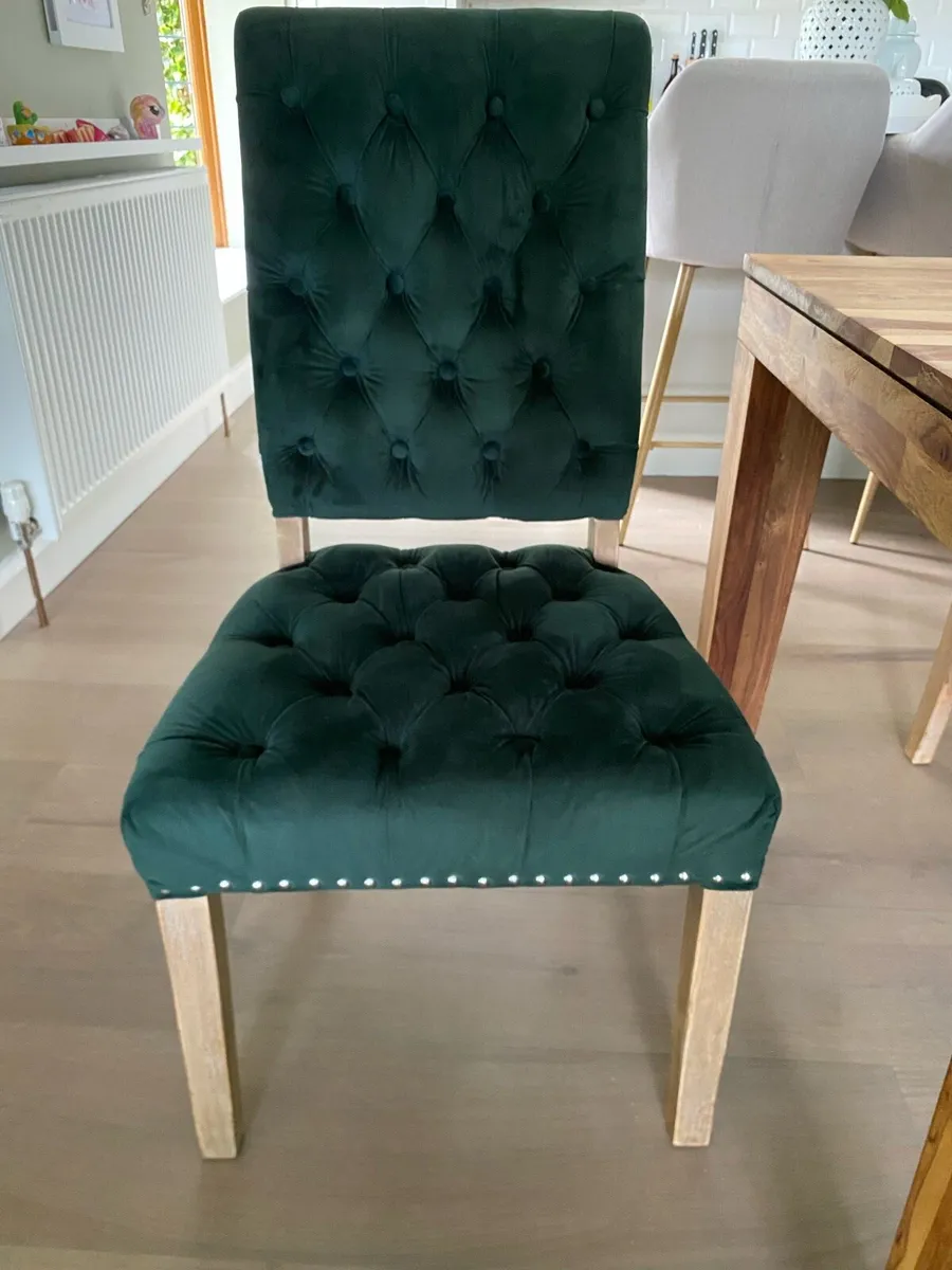 West Elm solid wood dining table & 6 velvet chairs - Image 4
