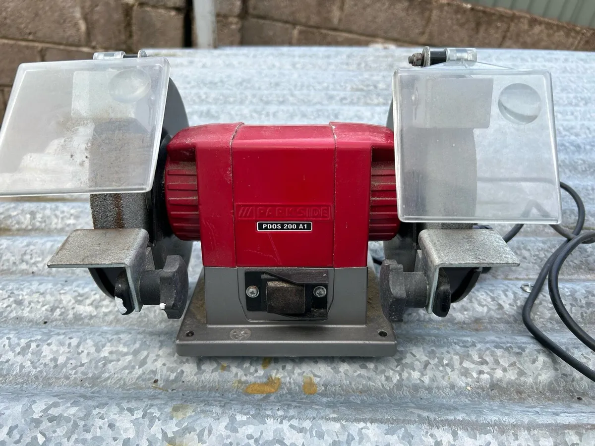 Bench grinder - Image 1