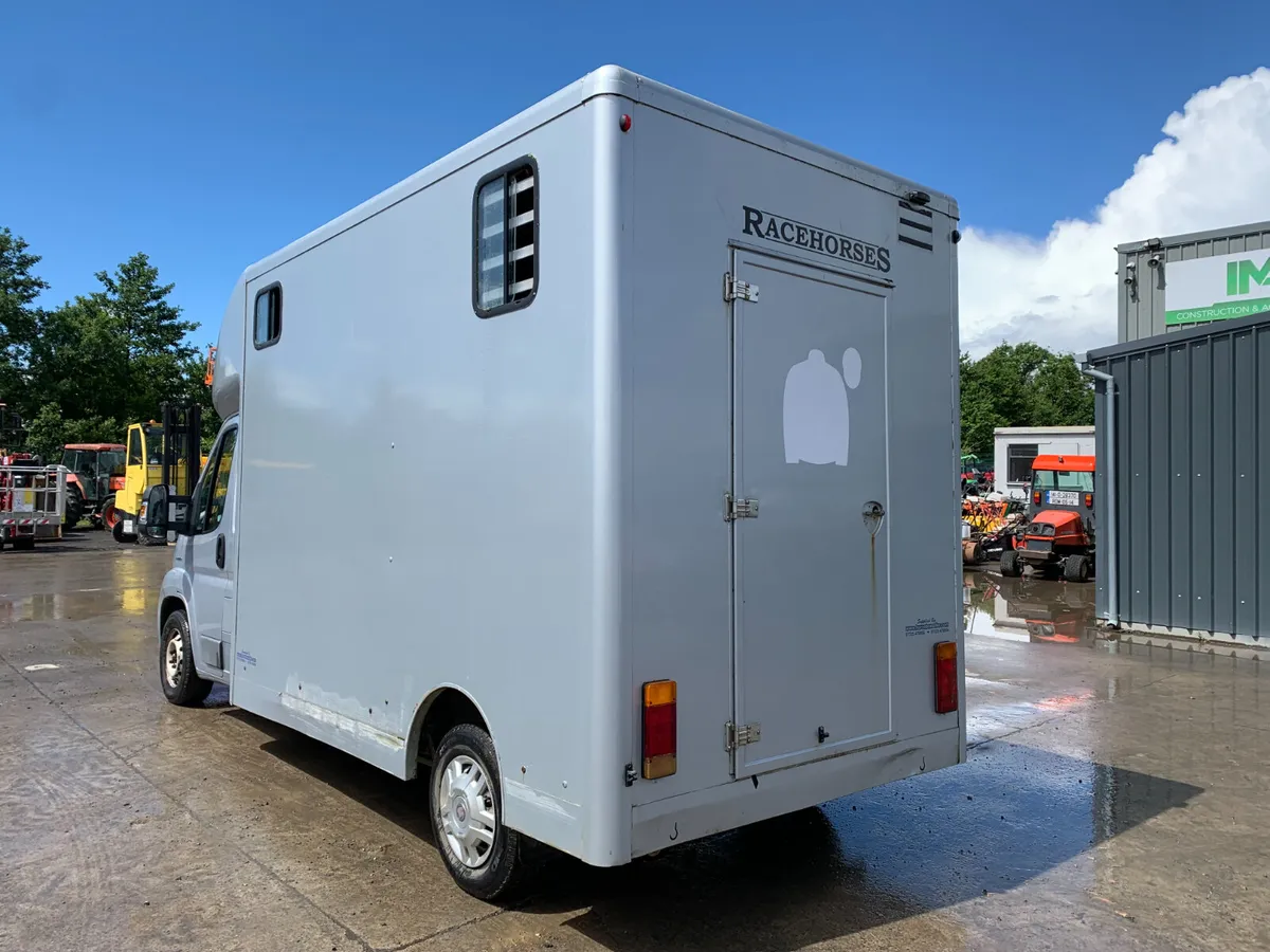 2011 FIAT DUCATO 2 STALL HORSEBOX FOR AUCTION - Image 3
