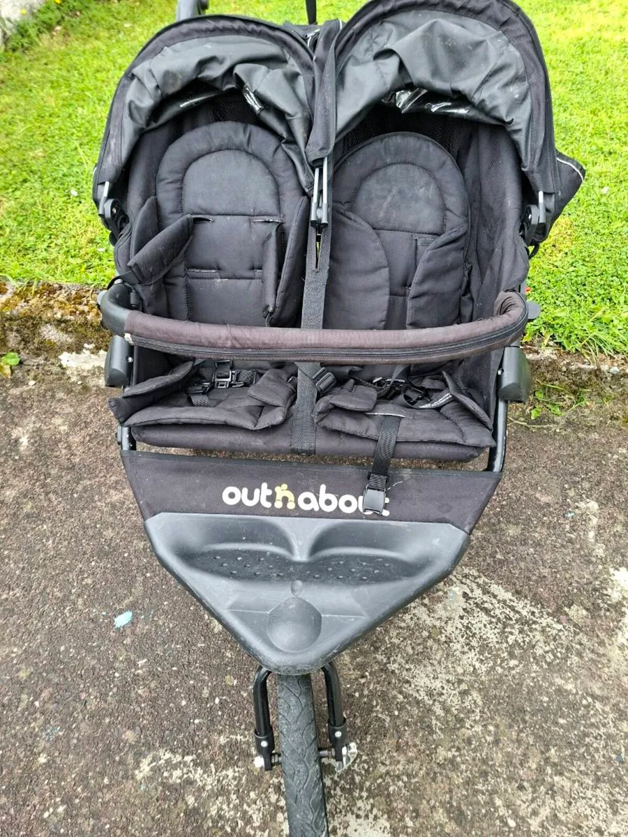 Out and about double buggy - Image 2