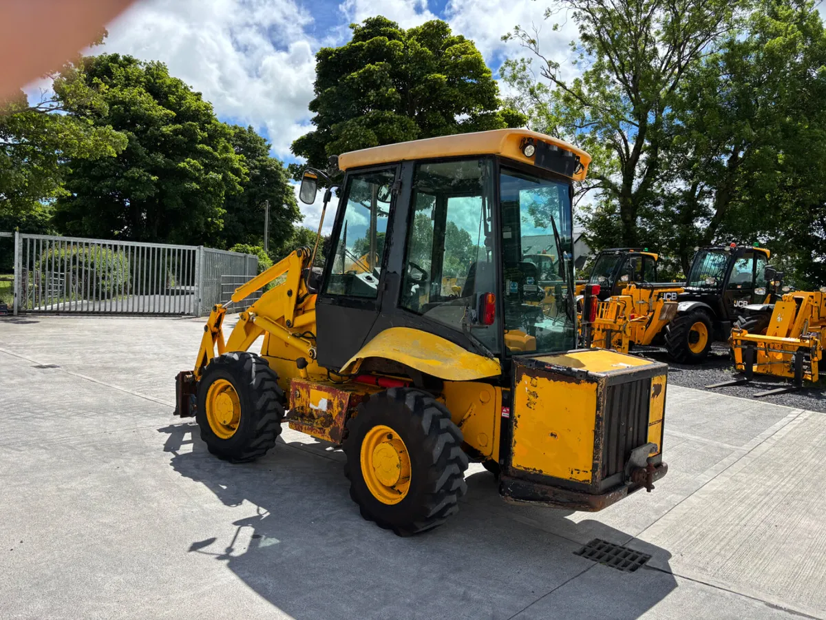 JCB 2CX Loader - Image 3