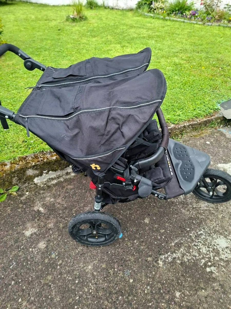 Out and about double buggy - Image 4