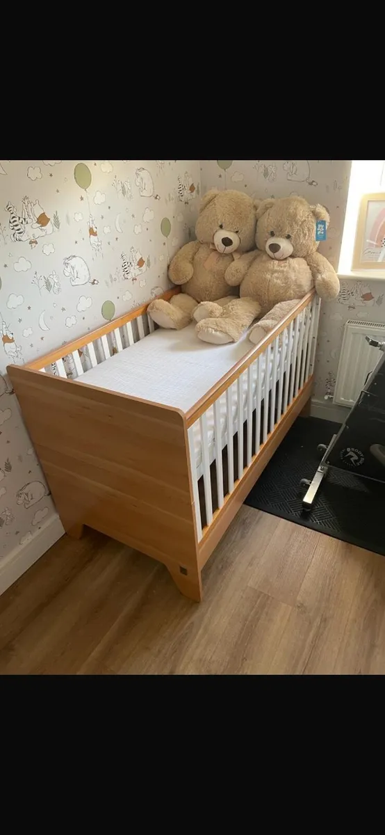 Baby/ Toddler Cot Bed - Image 1