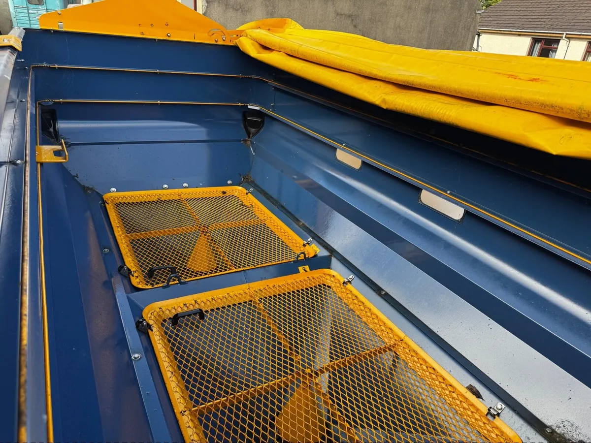 Farm machinery - Image 4