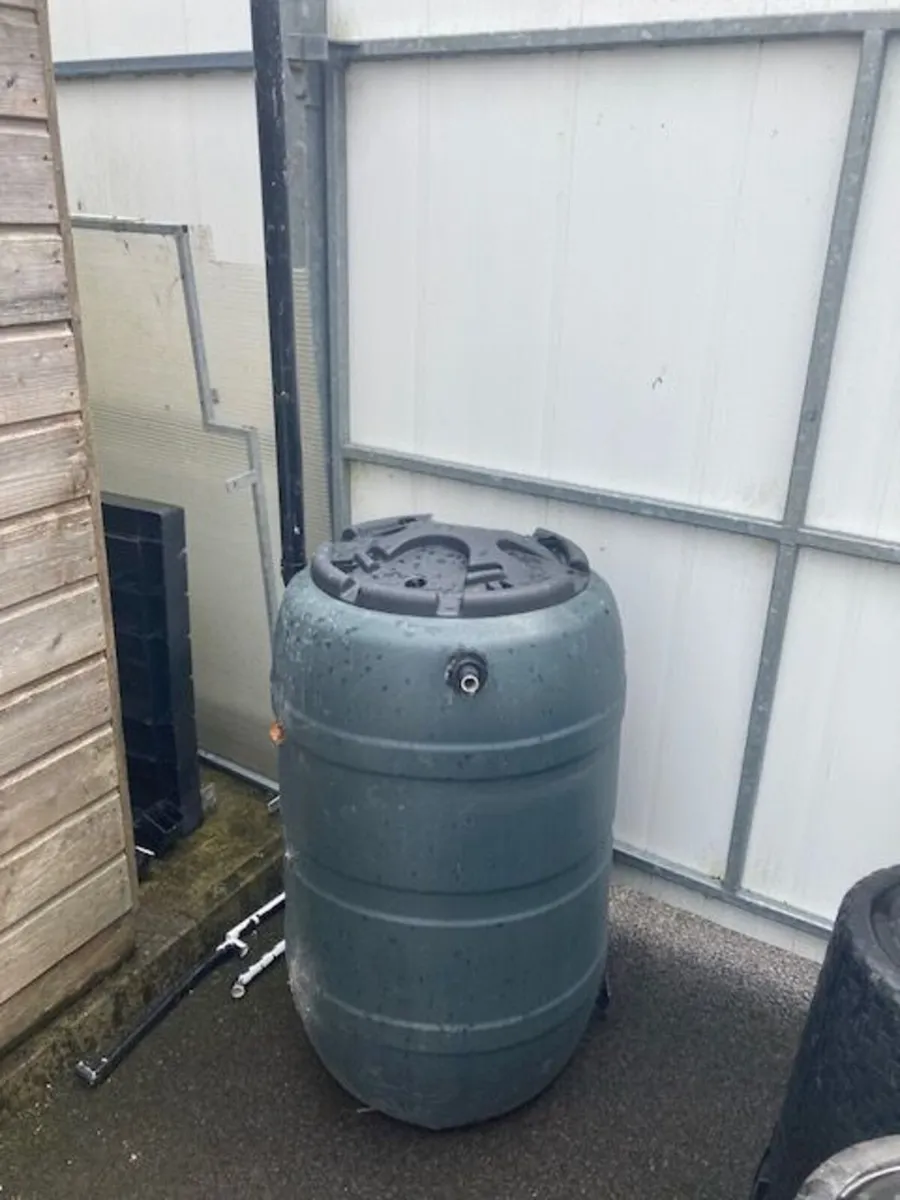 2 x 210 litre water butt with strong steel stand - Image 3