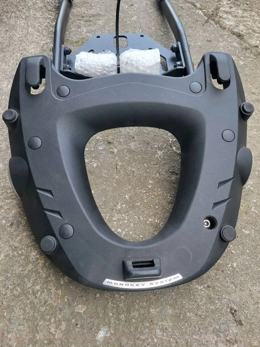 **GIVI Yamaha Tracer 700 Rear Luggage Top Box Rack - Image 1