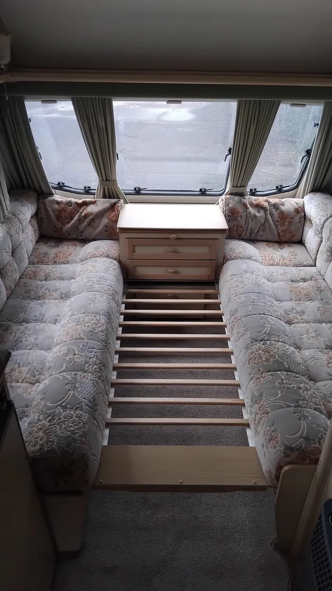 4/5 berth Sterling Europa - Image 4
