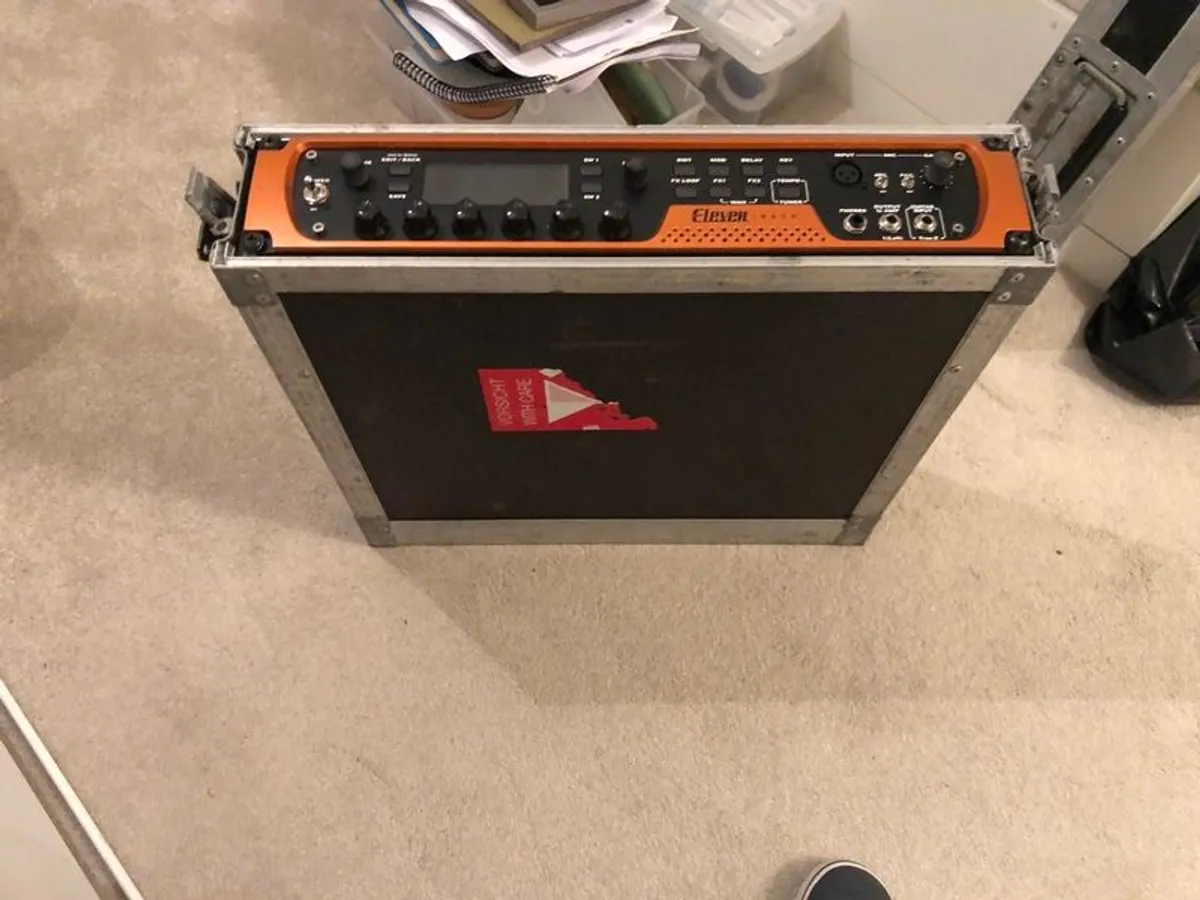 Avid Eleven Rack Guitar amp + FCB1010 Footswitch - Image 2