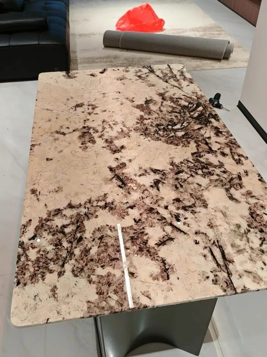 Marble Ding table - Image 1