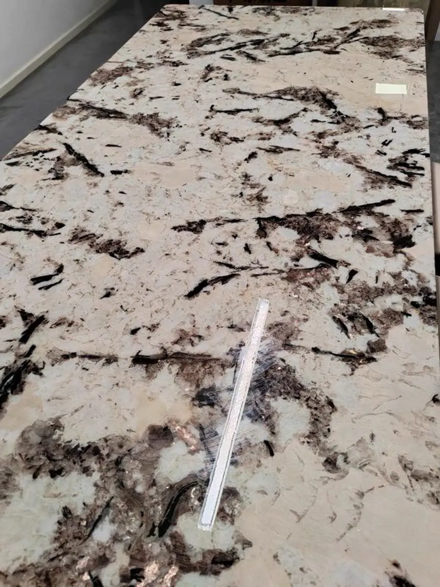 Marble Ding table - Image 3