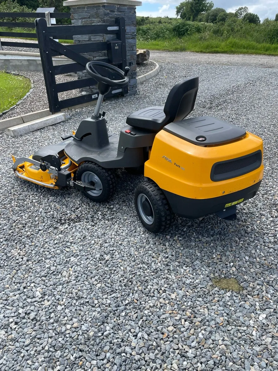 As new Stiga Park 220 Mulcher - Image 2