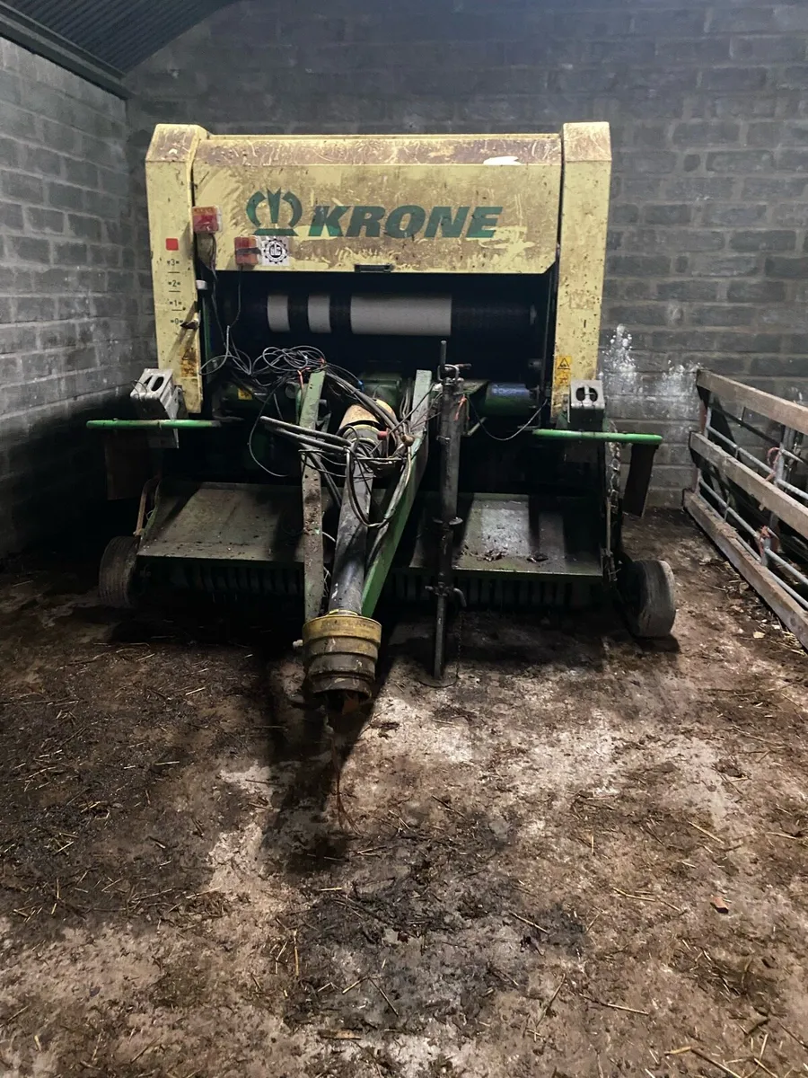 Krone baler - Image 1