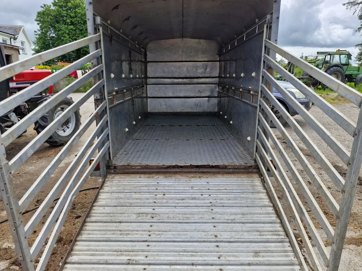 Livestock trailer cattle trailer - Image 4