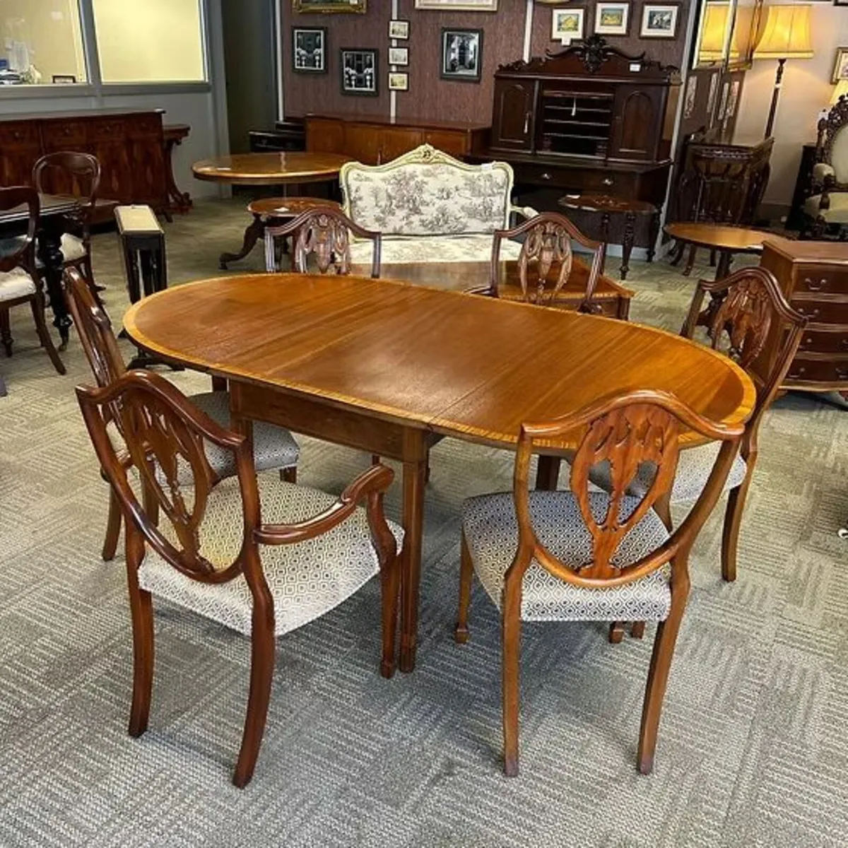 Edwardian mahogany crossbanding drop-leaf dining t