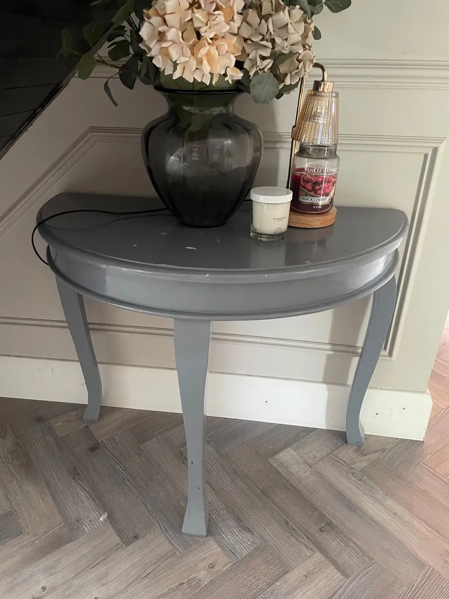 Half moon table - Image 2
