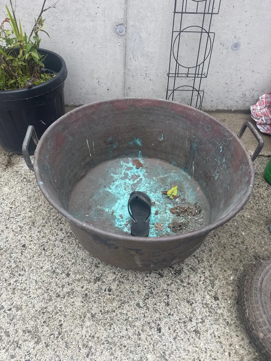 Amazing large copper jam or plant container