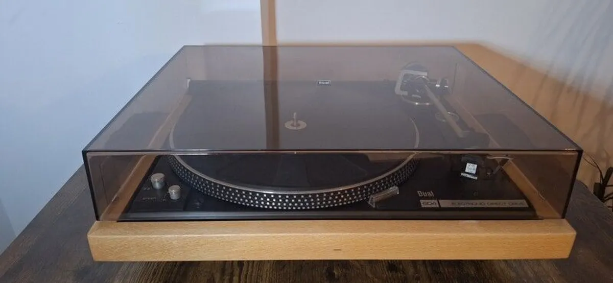 Dual 604 Electronic Direct Drive Turntable + Shure V15 Type III - Image 2