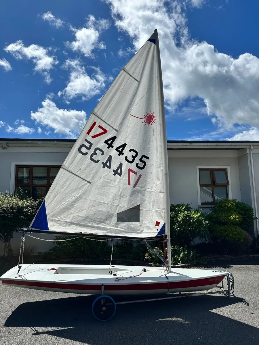Laser sailing boat - Image 1