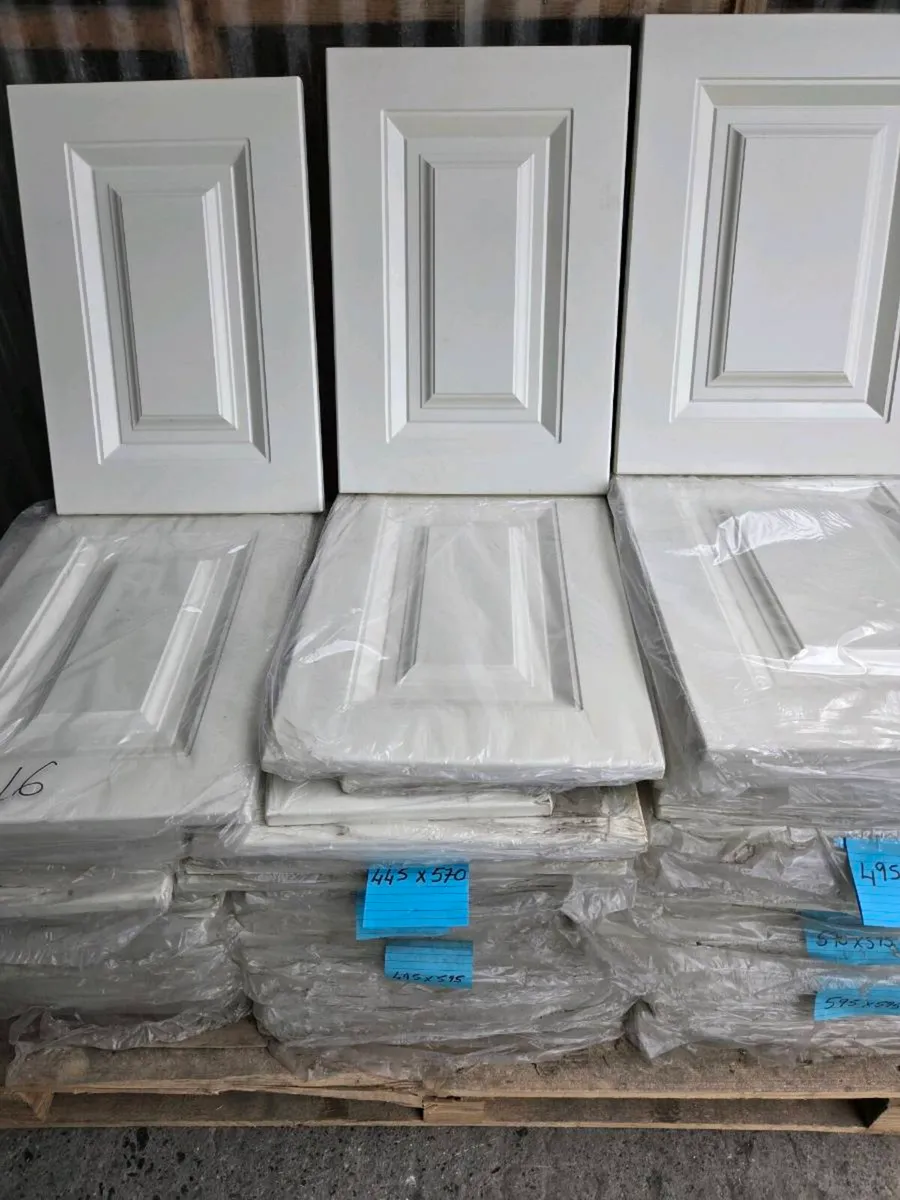 Pallet of Press Doors Various Sizes - Image 2