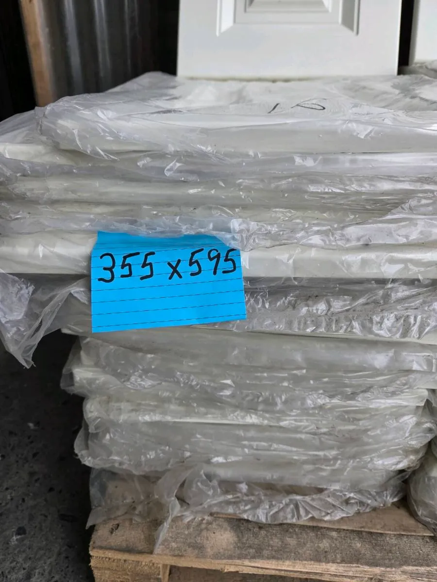 Pallet of Press Doors Various Sizes - Image 3