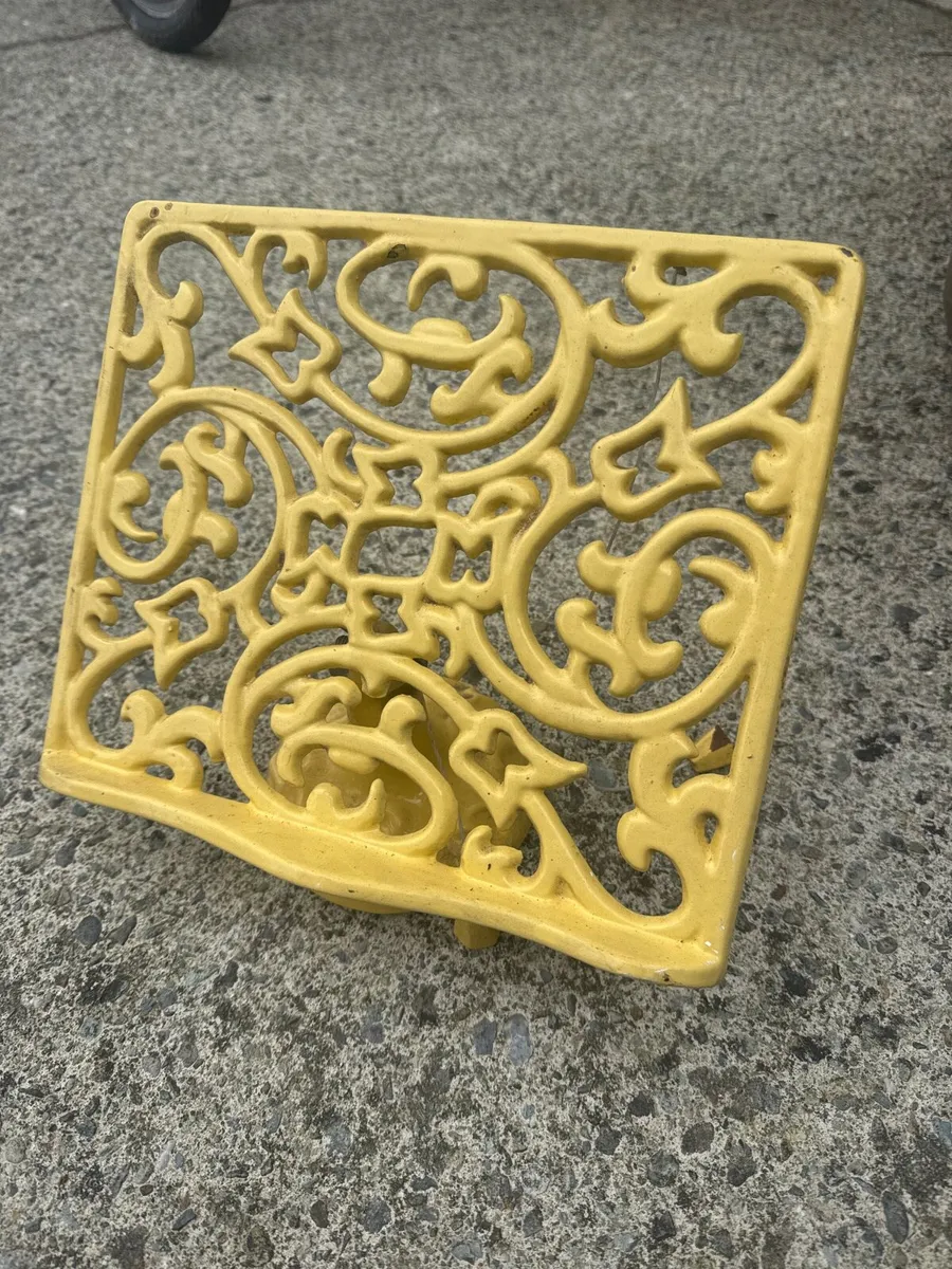 Gorgeous antique cook book holder - Image 1