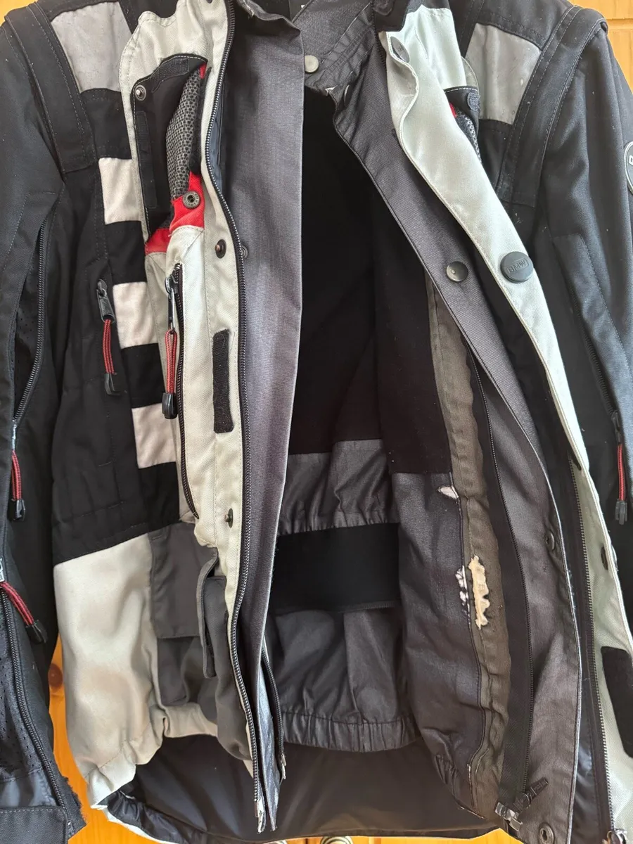 Rallye pro 2 jacket and pants, Givi box - Image 4