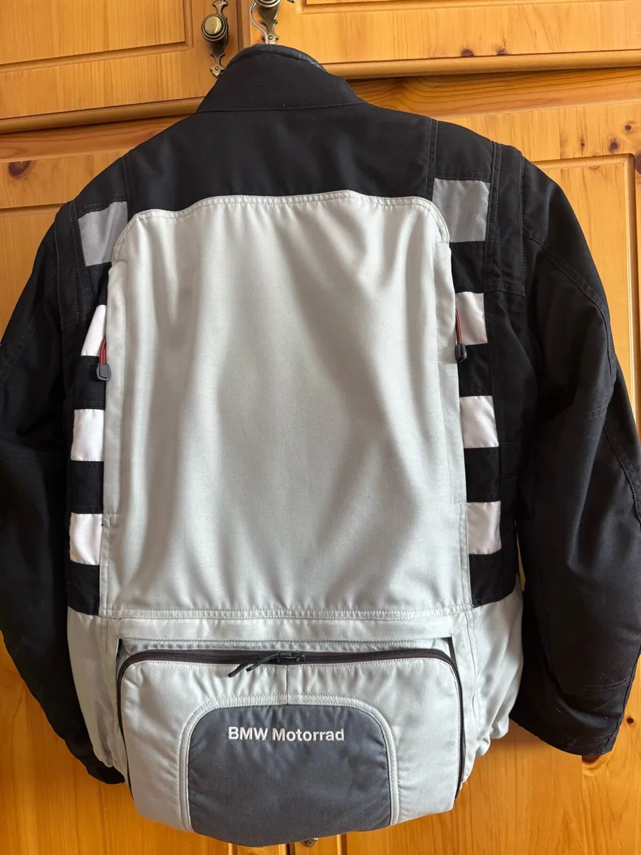 Rallye pro 2 jacket and pants, Givi box - Image 2