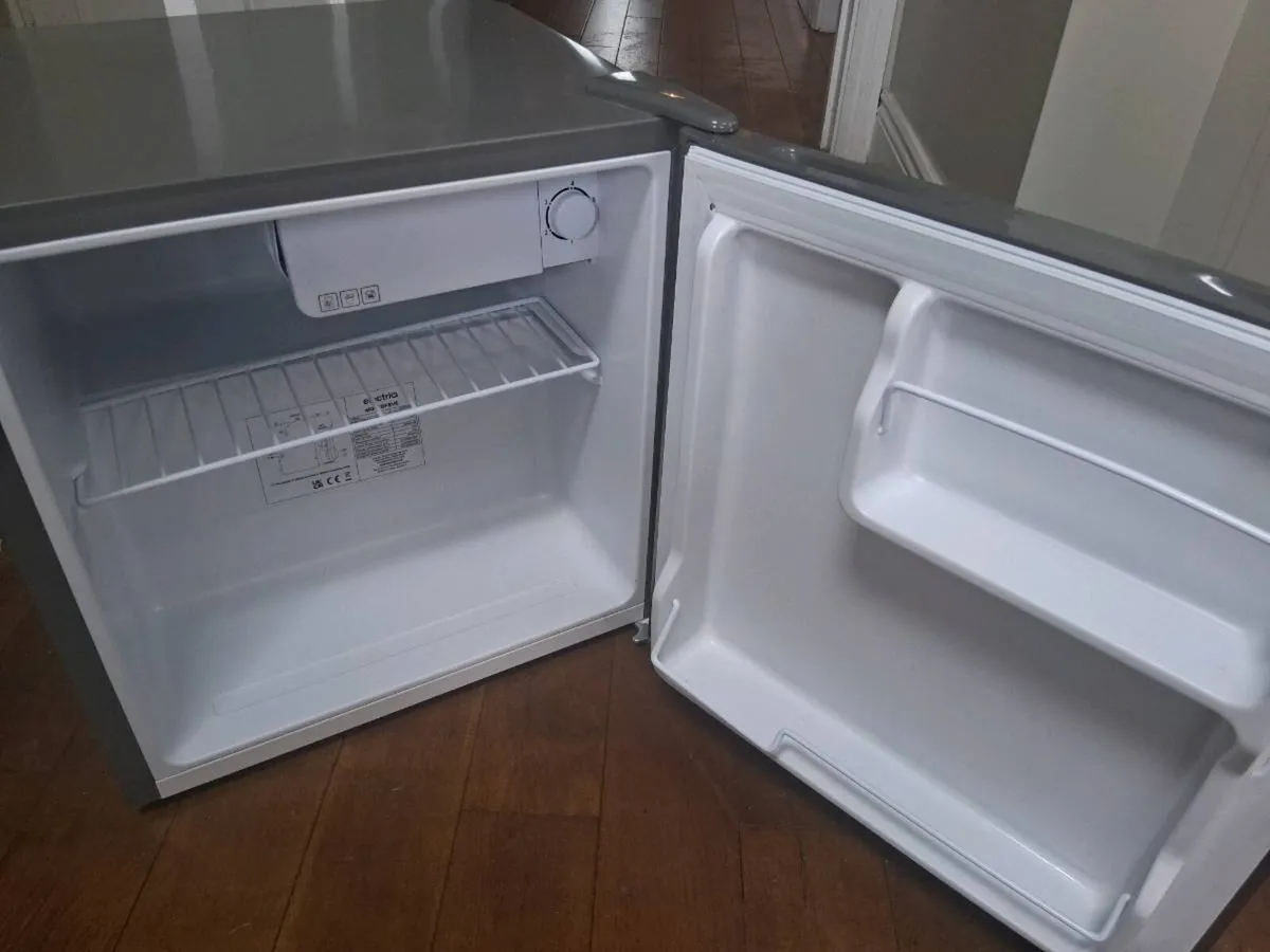 Mini Fridge - Image 2