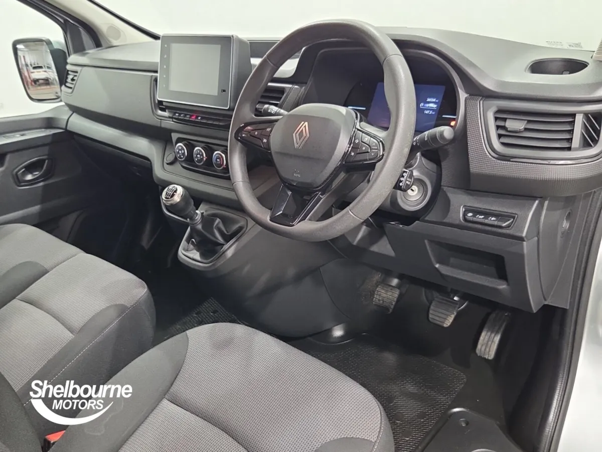 Renault Trafic Lwb Diesel Advance - Image 4