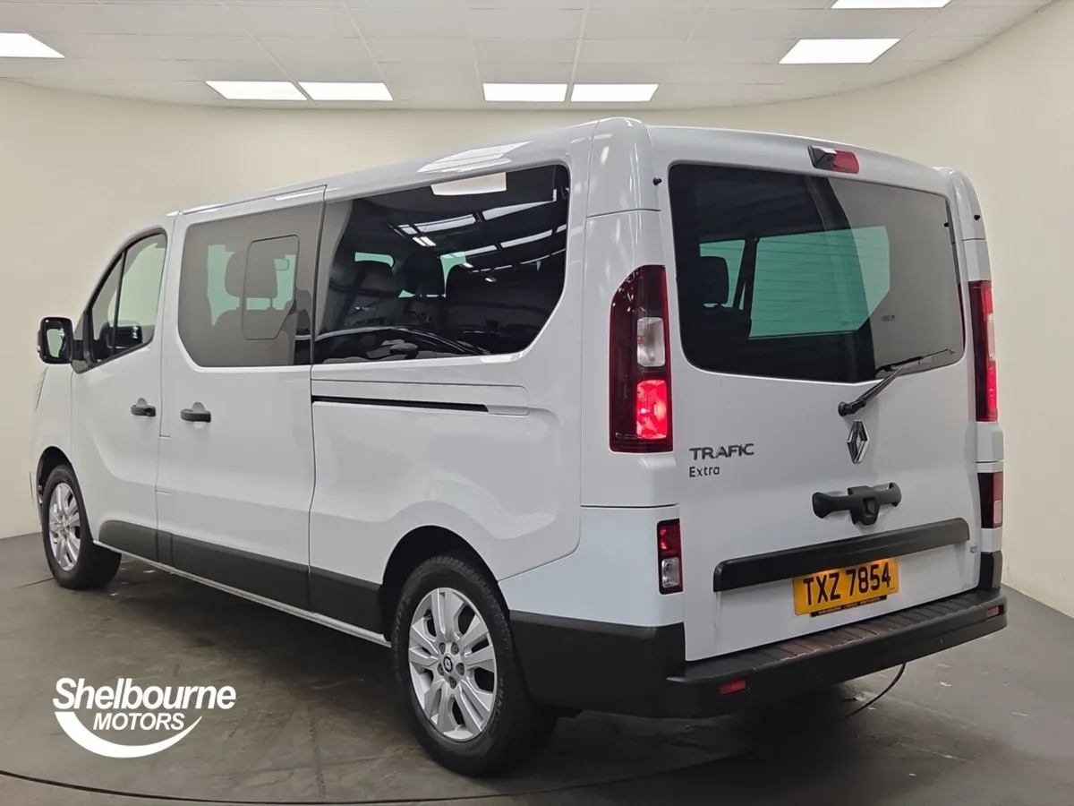 Renault Trafic Lwb Minibus Diesel Extra - Image 2