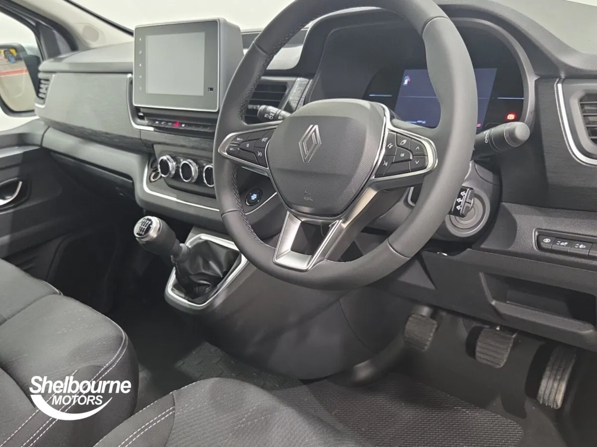 Renault Trafic Lwb Diesel Extra Sport - Image 4