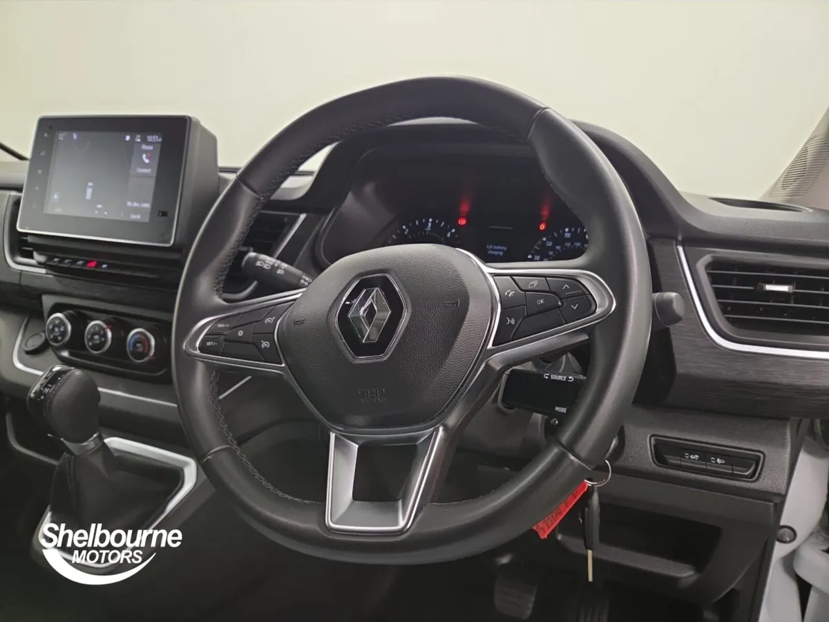 Renault Trafic Lwb Minibus Diesel Extra - Image 4
