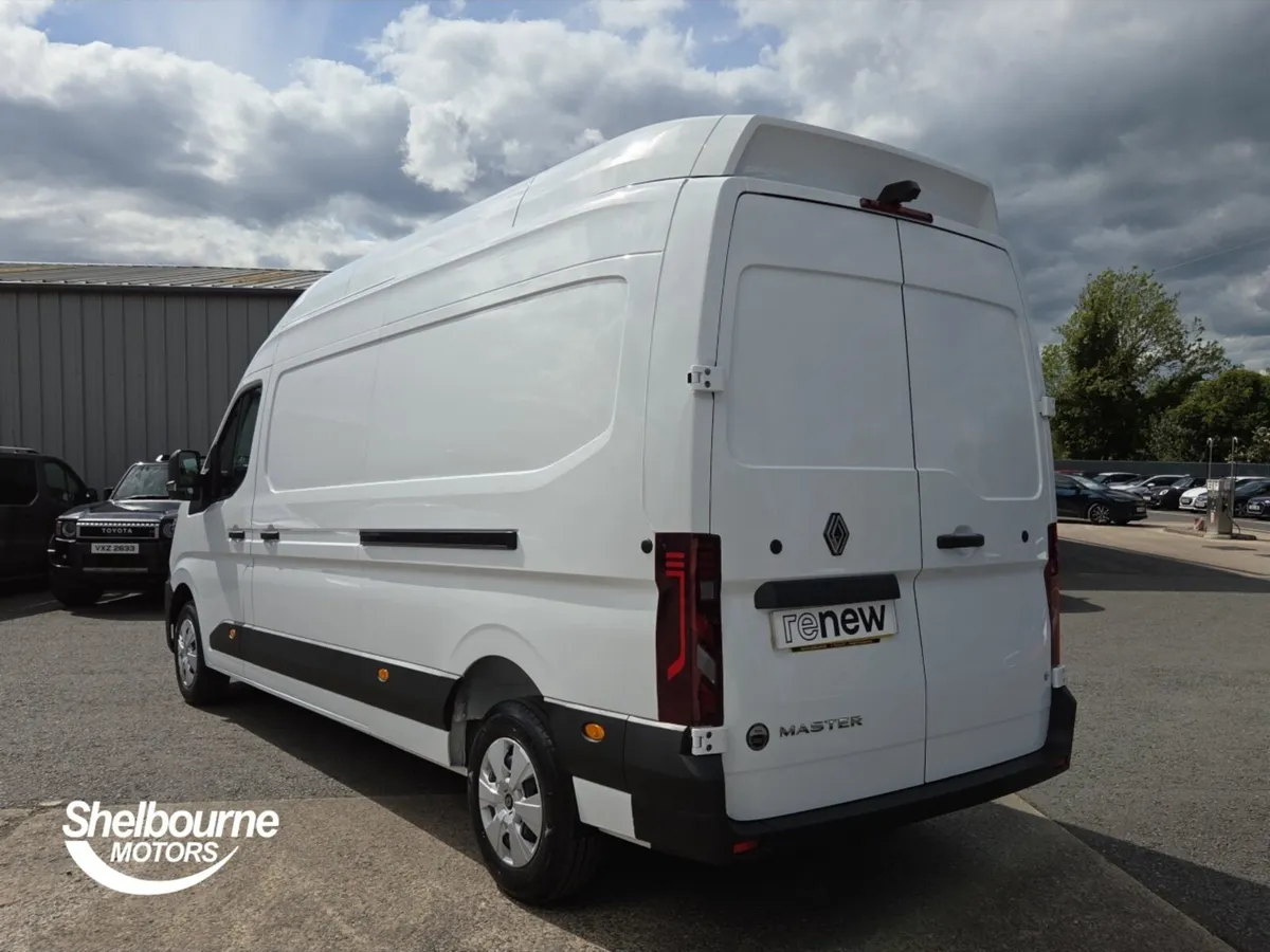 Renault Master Lwb Diesel Fwd Advance - Image 2
