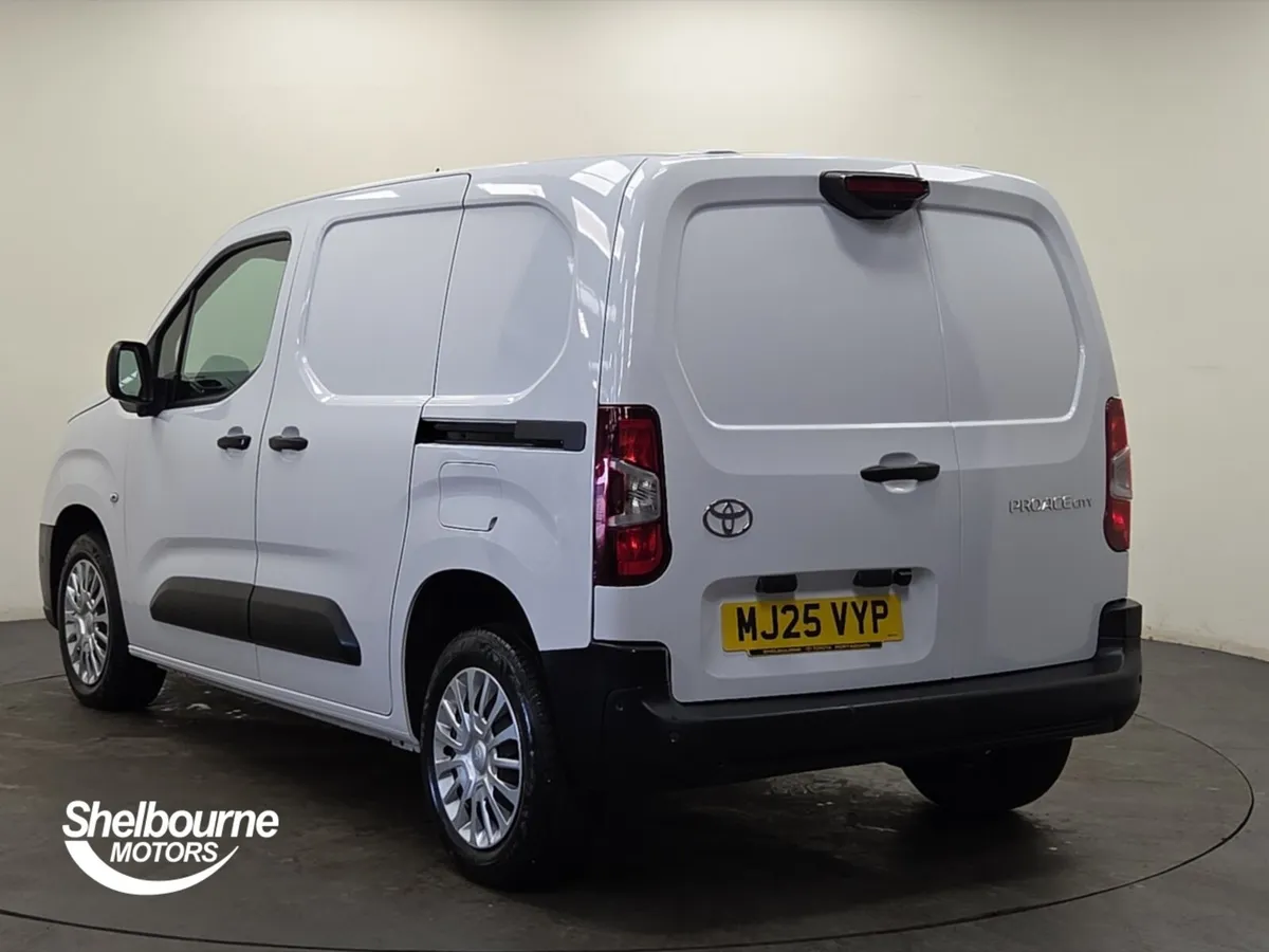 Toyota Proace City L1 Diesel Icon - Image 2