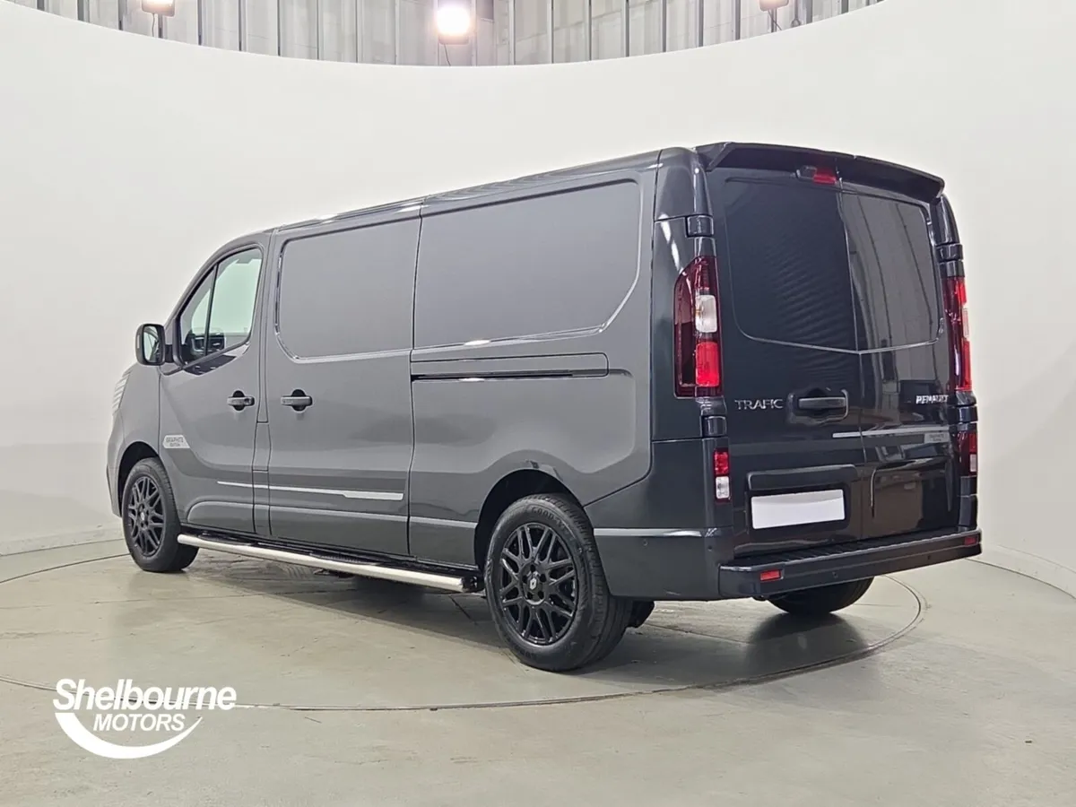Renault Trafic Lwb Diesel Graphite Edition - Image 2