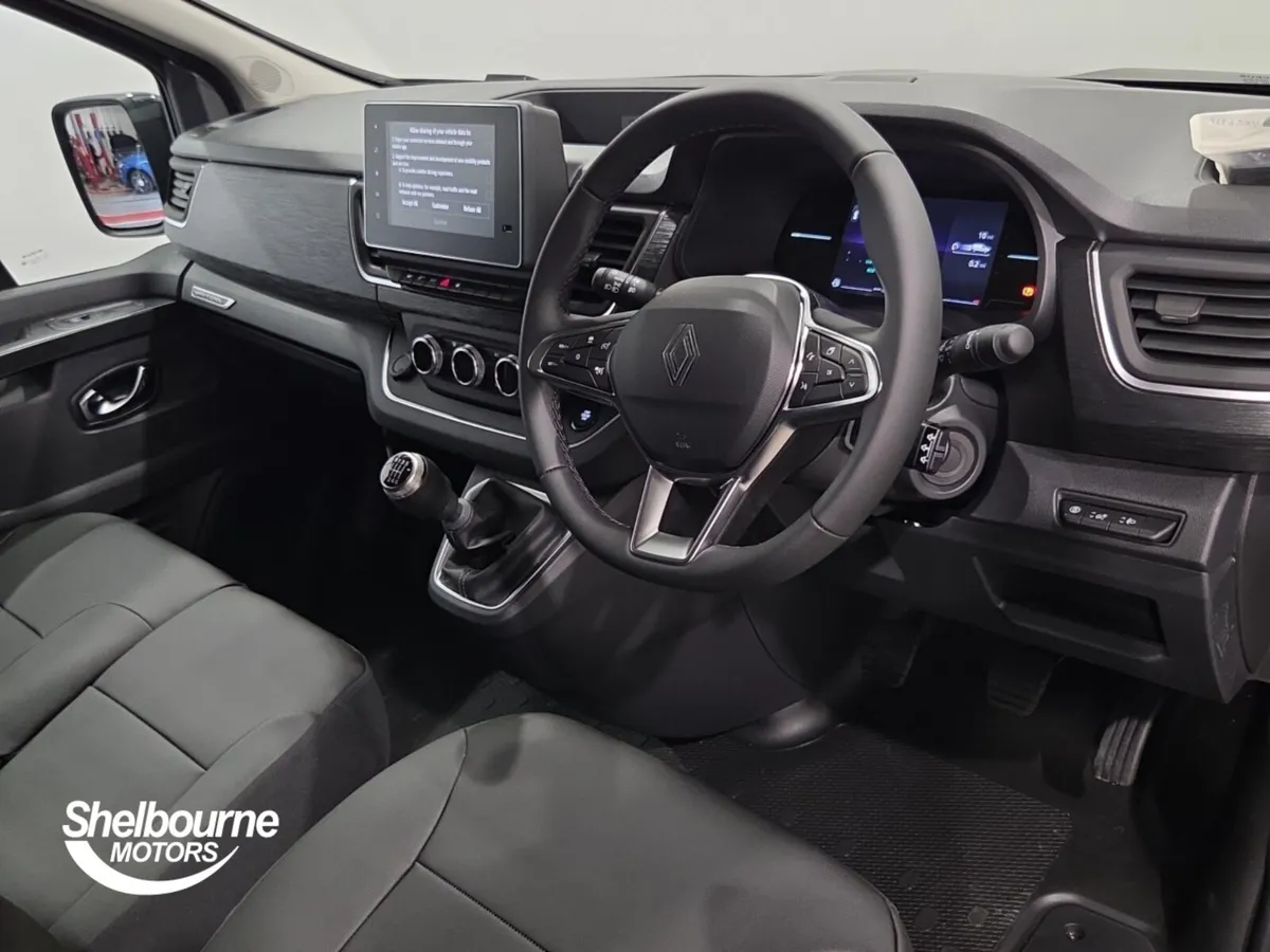 Renault Trafic Lwb Diesel Graphite Edition - Image 4