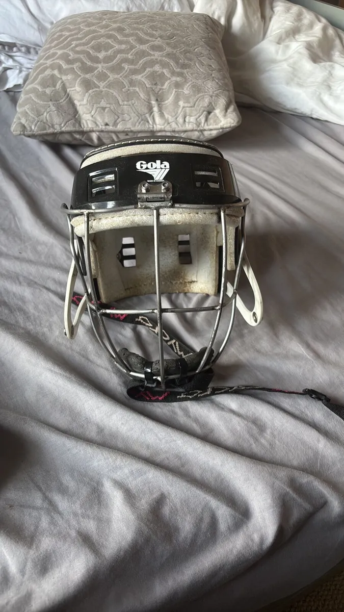 Gola hurling helmet - Image 1