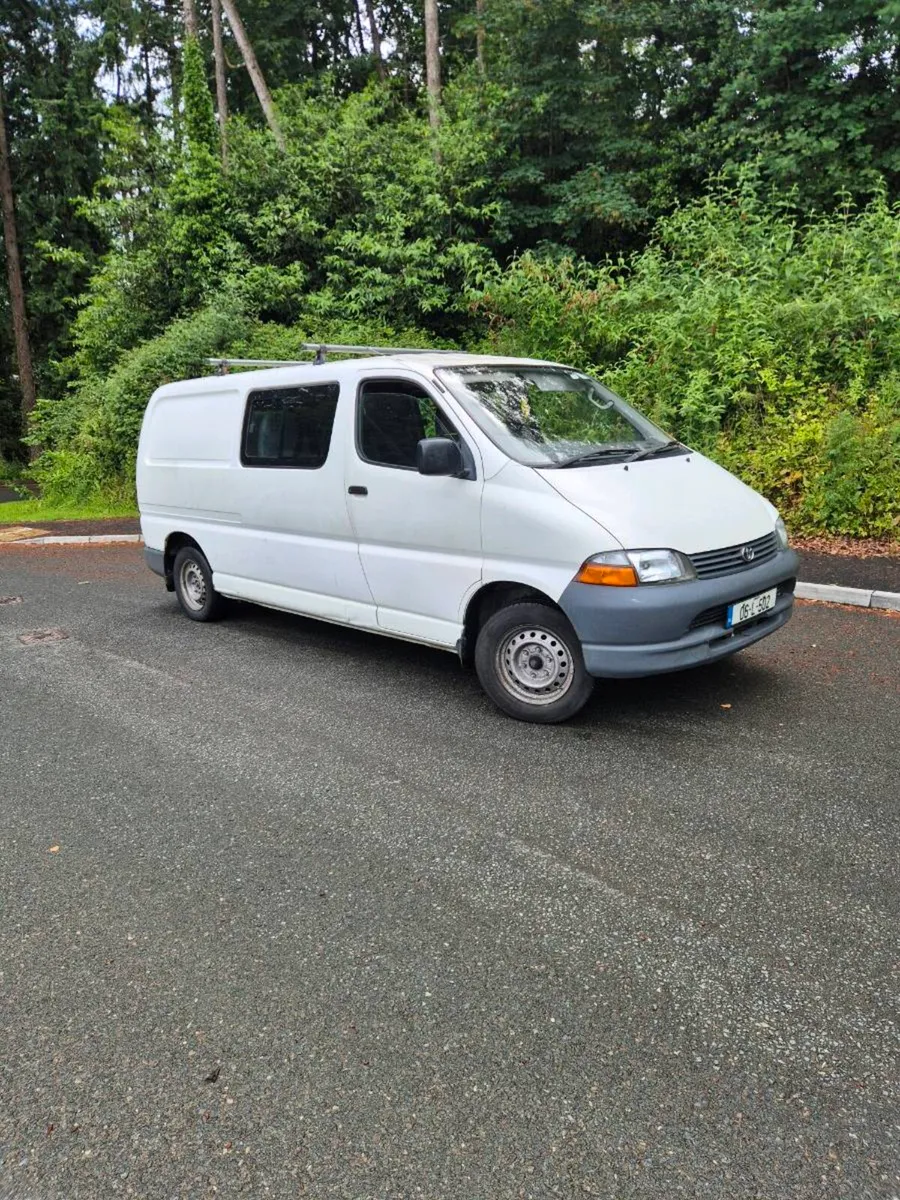06 Toyota hiace - Image 1