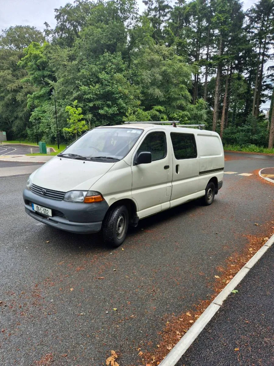 06 Toyota hiace - Image 2