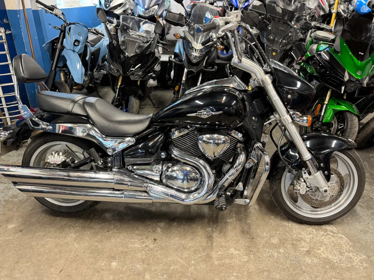 2011 SUZUKI BOULEVARD 1500 - Image 1