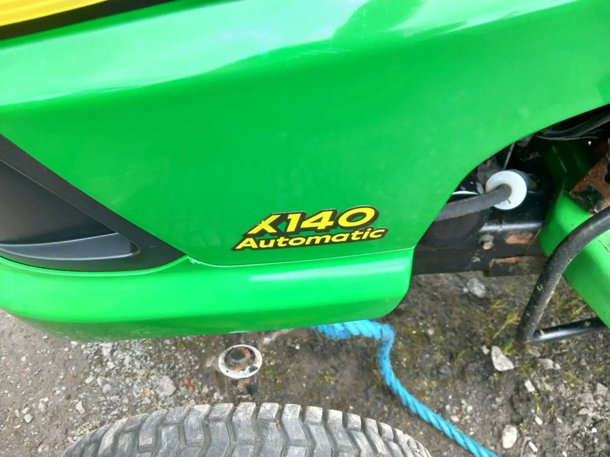 John deere X140 in for breaking - Image 1