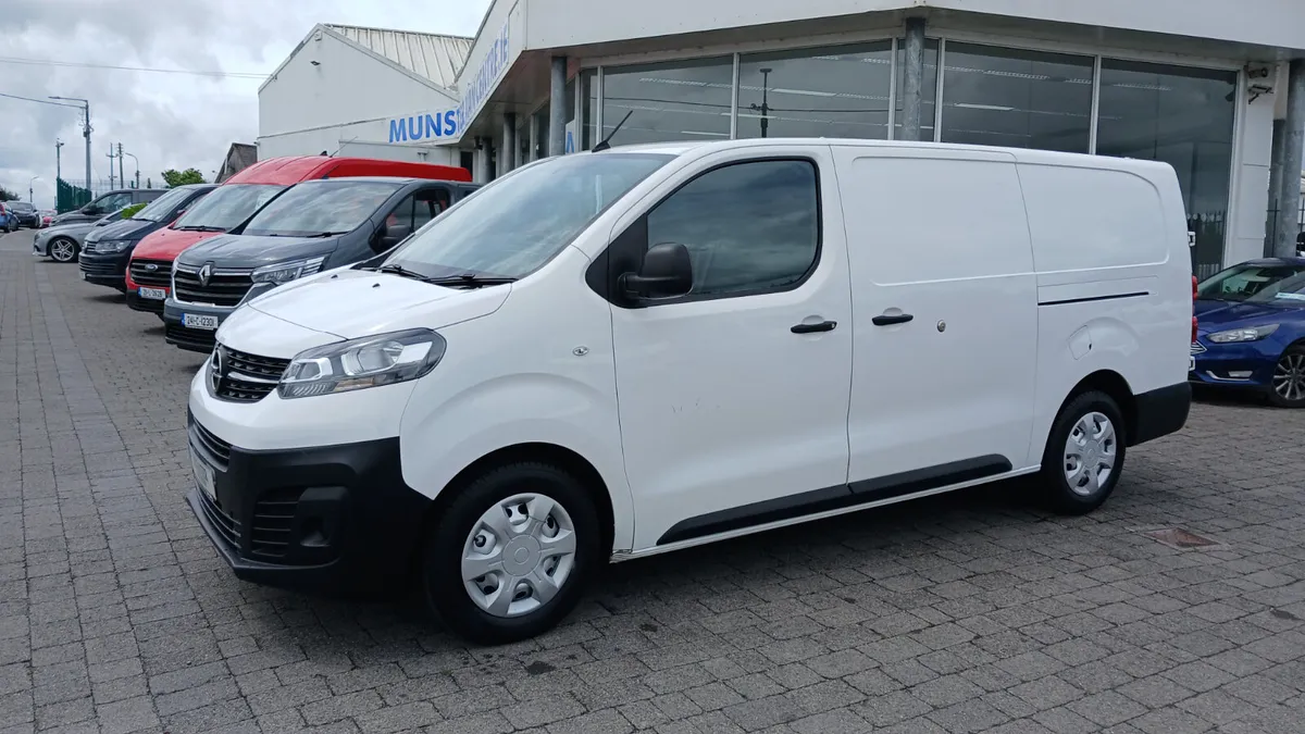 OPEL VIVARO DISPATCH EXPERT LWB 149KMS TOWBAR - Image 1